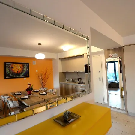 Diva Capitol Luxury דירה